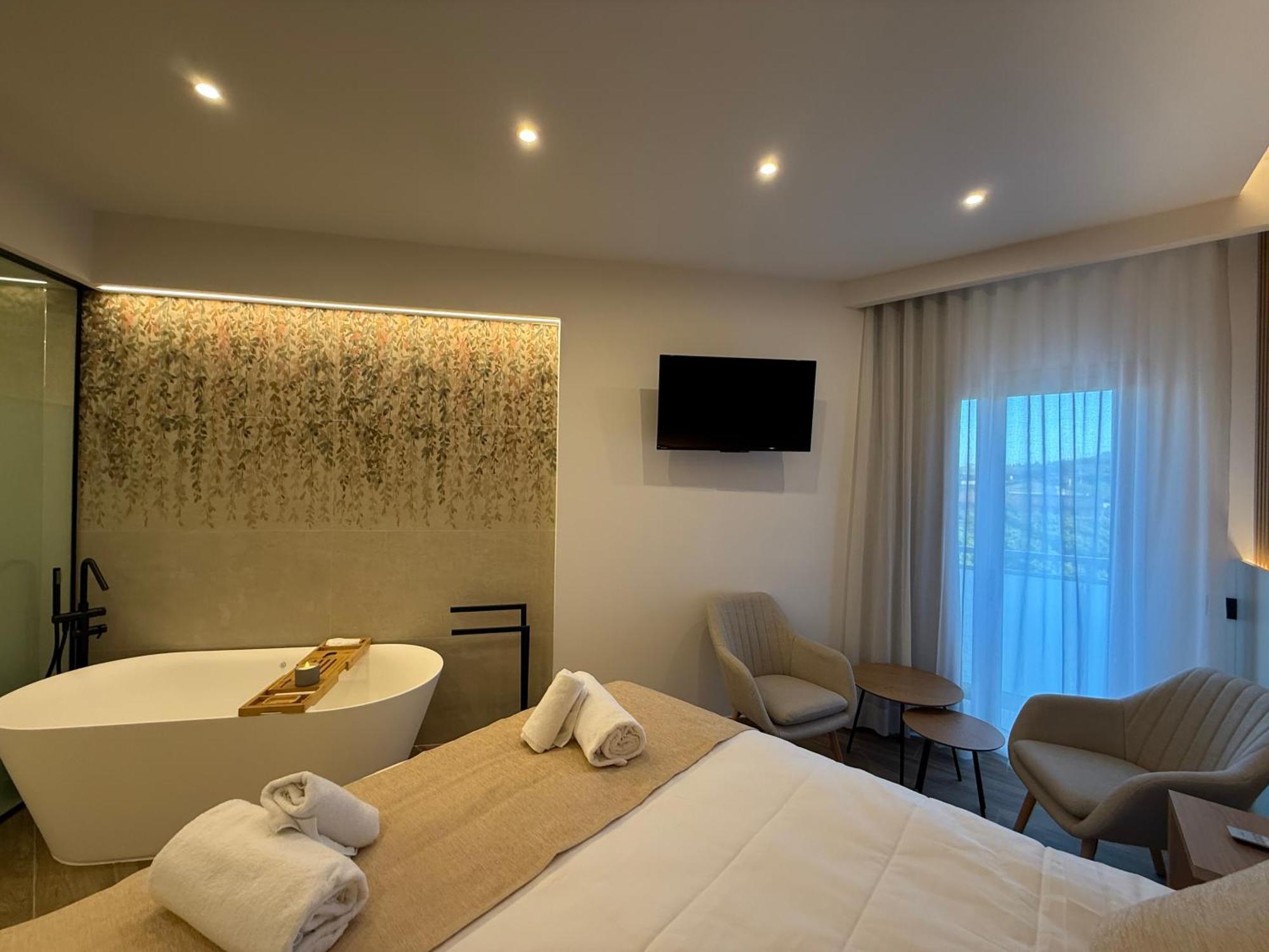 Hotel Siskets Torrente de Cinca ภายนอก รูปภาพ
